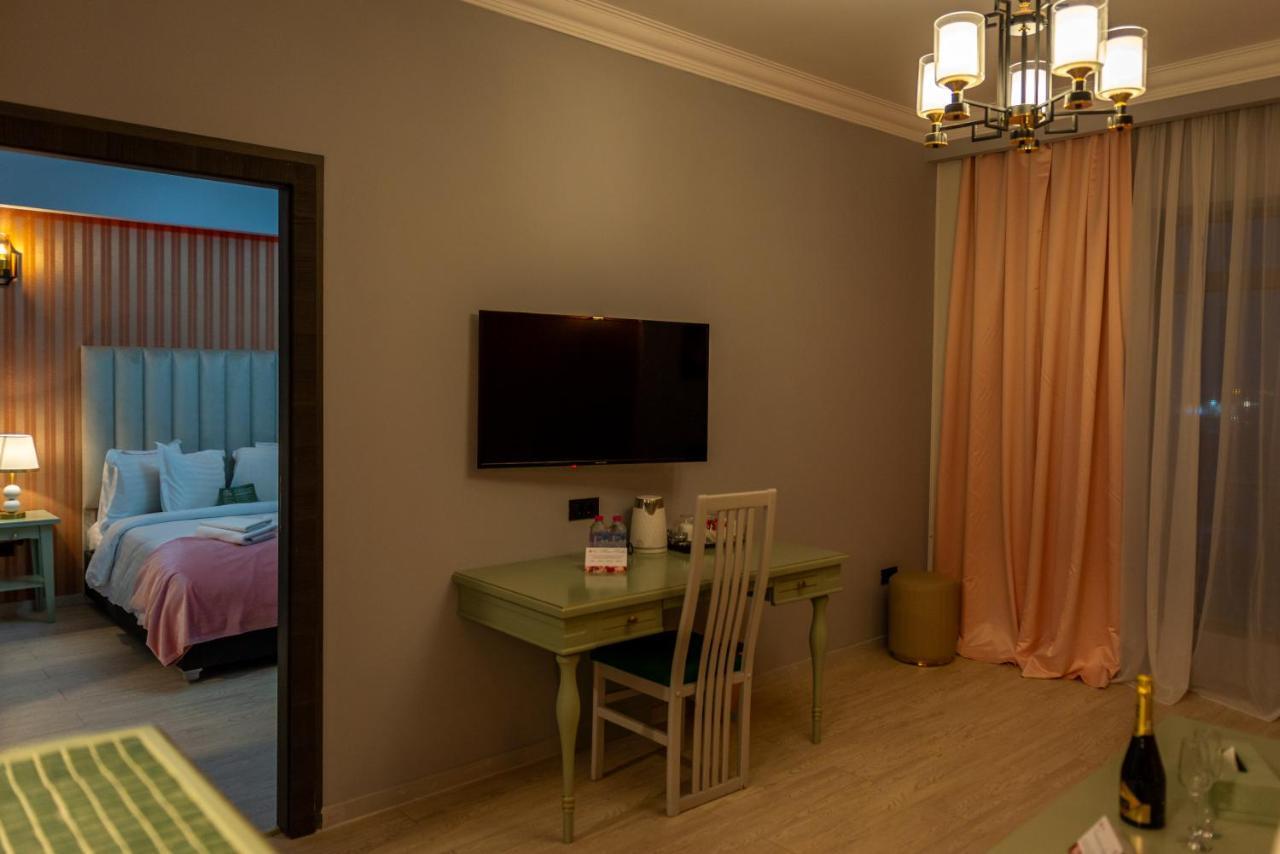 Phoenicia Express Hotel Bucarest Esterno foto