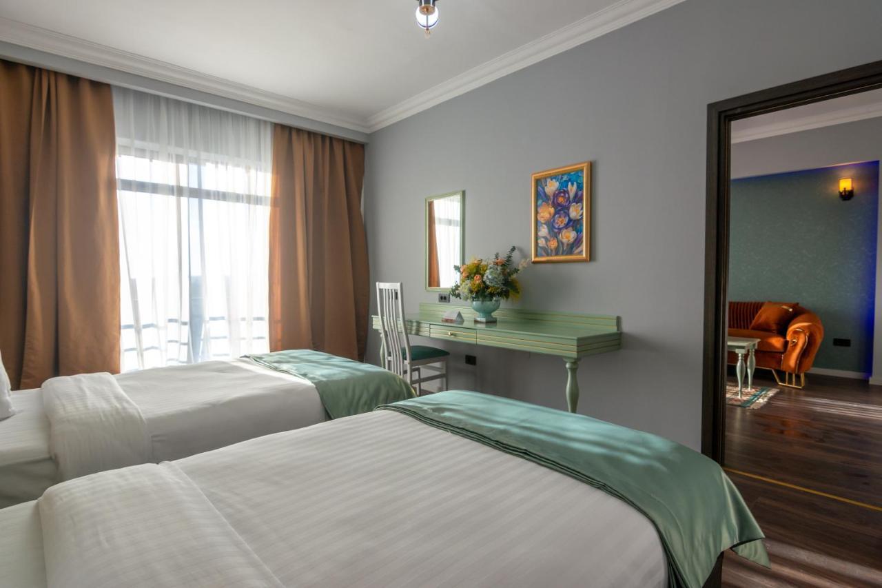 Phoenicia Express Hotel Bucarest Esterno foto